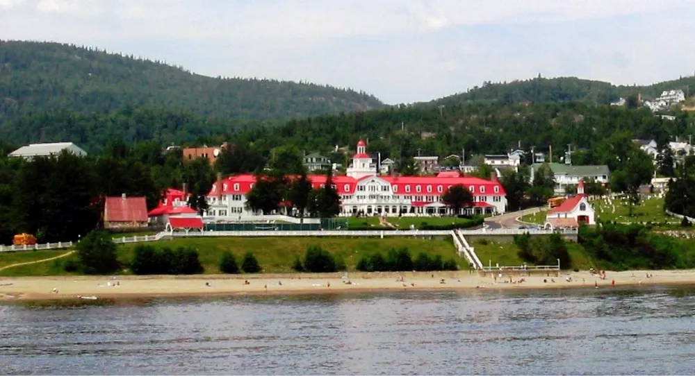 Kayak Tadoussac: Discover the 4 Best Routes for Adventure!